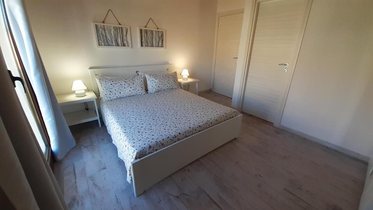B&B U Punenti La Maddalena  Exteriör bild