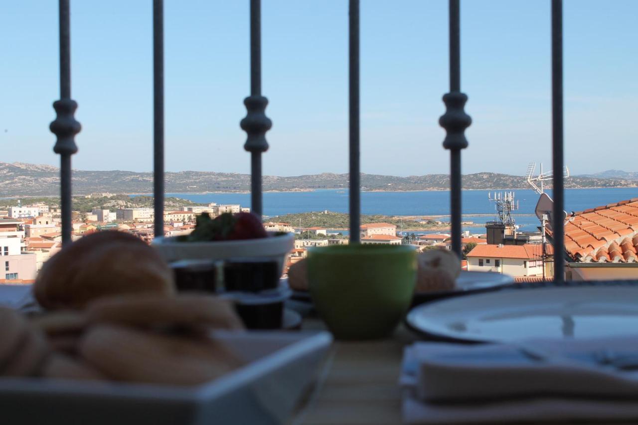 B&B U Punenti La Maddalena  Exteriör bild