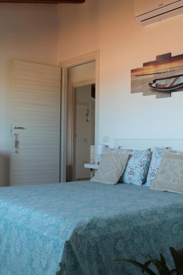 B&B U Punenti La Maddalena  Exteriör bild