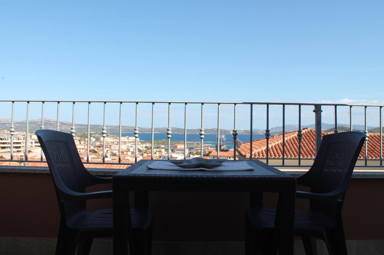 B&B U Punenti La Maddalena  Exteriör bild