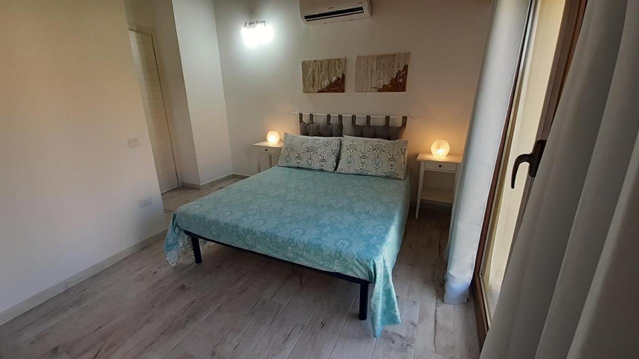 B&B U Punenti La Maddalena  Exteriör bild